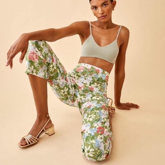 NWOT Reformation Pinegrove Highrise Crop Linen Pants Floral Print Size 6P - Picture 2 of 6